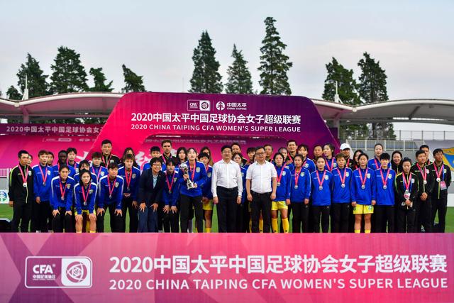 皇马德比失利暴露问题，穆帅面临用人挑战